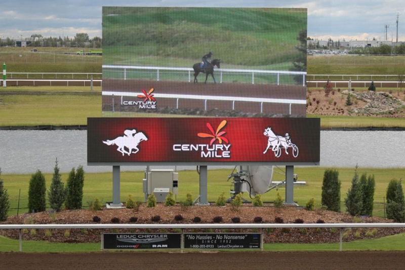 After 60 years of training, MacDonald still getting wins from a select stable